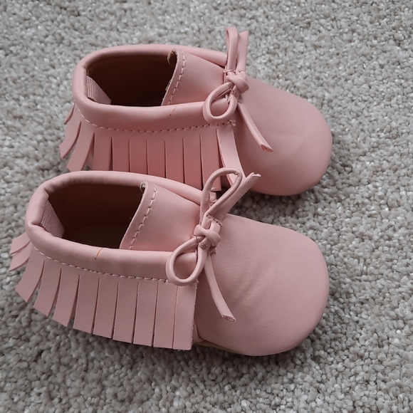 Old Navy Other - NWOT Old Navy Baby Moccasins